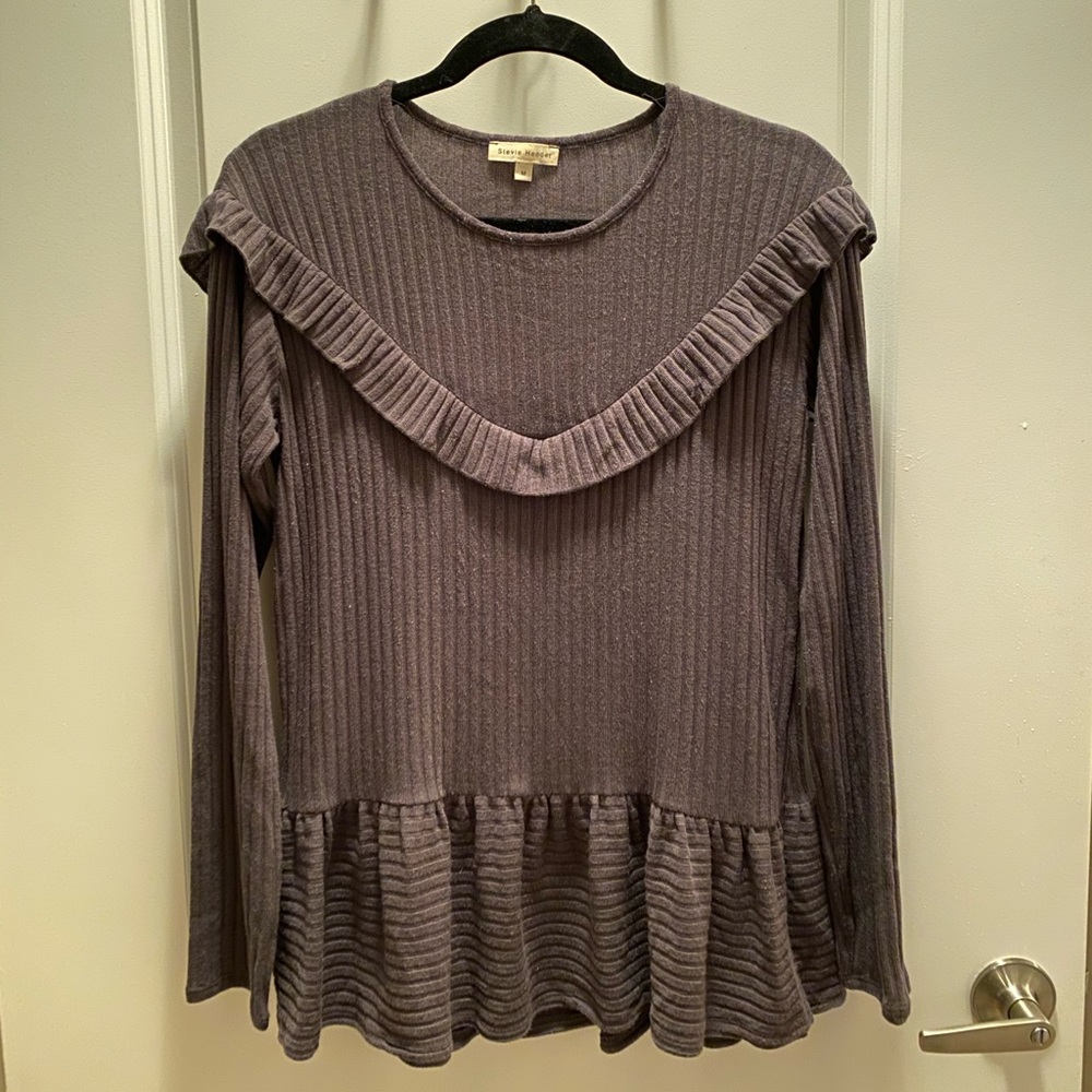 RUFFLE rib knit long sleeve peplum top 🖤